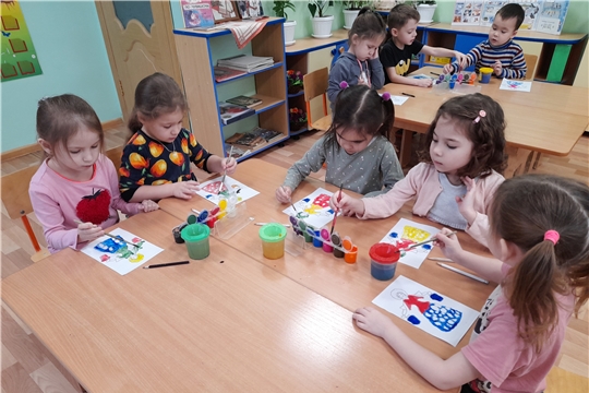 Кружок «Юные художники» в старшей группе «Смородинки»