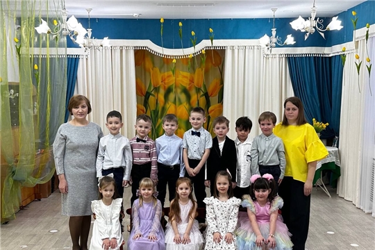 Весенний утренник "Вишенок"