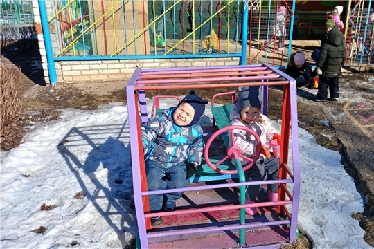 Прогулки Пчелок