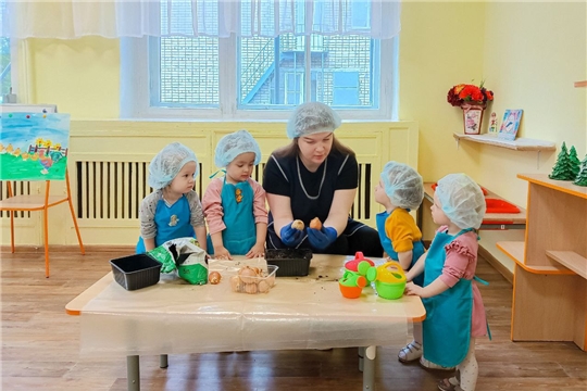 «Посадка лука🧅» в группе раннего возраста Колокольчики 