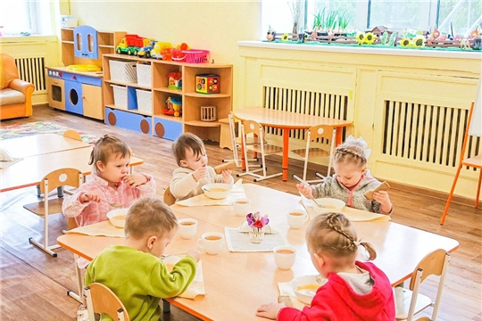 Здоровье в каждой ложке: преимущества сбалансированного питания в детском саду.