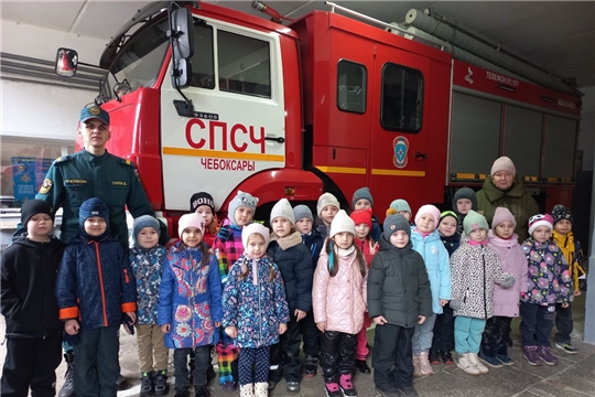 Экскурсия в специализированную пожарную спасательную часть.