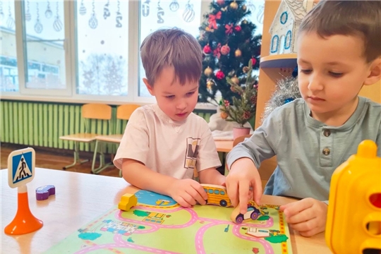 Игры около дороги - это опасно