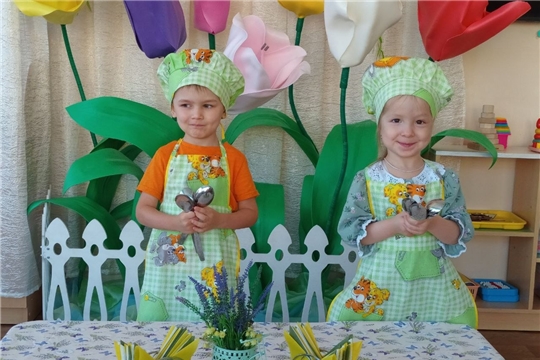 Весенняя сервировка стола