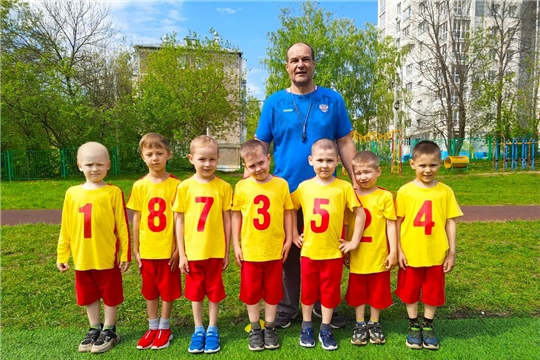 Команда детского сада 122 - активный участник товарищеских игр по мини-футболу