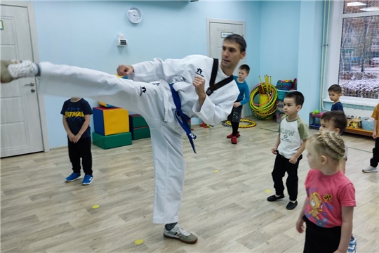 Занятия по ДПУ "Тхэквондо"