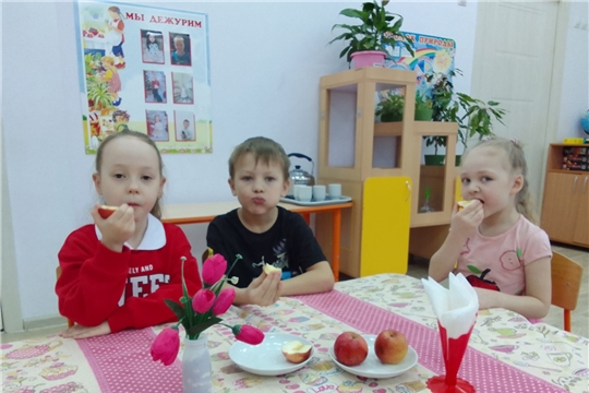"Польза яблок в детском питании"