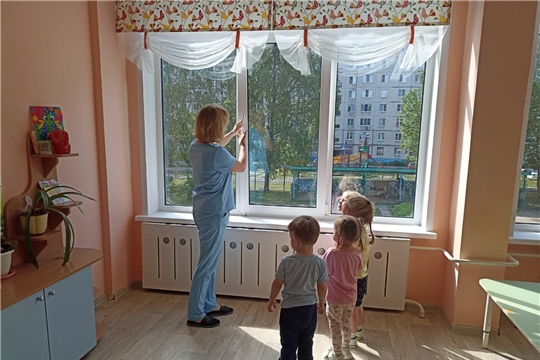 "Осторожно, открытые окна!"