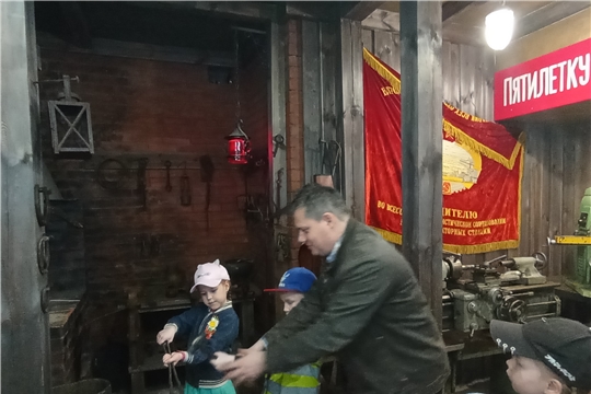 " Экскурсия в музей тракторов"