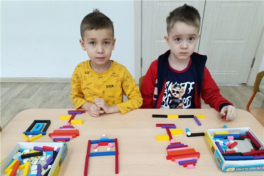 В рамках городской Недели науки с дошкольниками прошли тематические занятия по теме "Математика -царица наук".