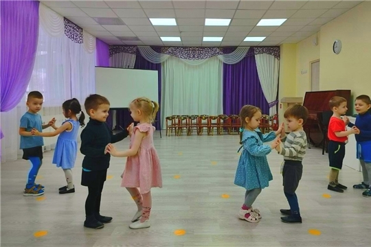 Обучение танцам в детском саду