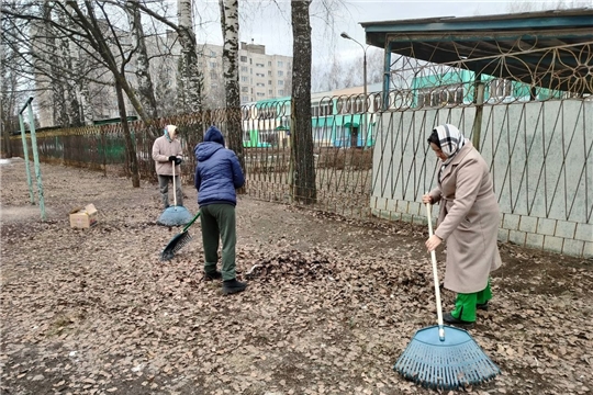 Уборка прилегающей территории ДОУ