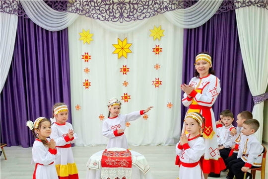В рамках фестиваля народной культуры и реализации муниципального проекта «Культурное наследие Чувашии заботливо и бережно храним» в детском саду прошел День музеев "Преданья старины глубокой".
