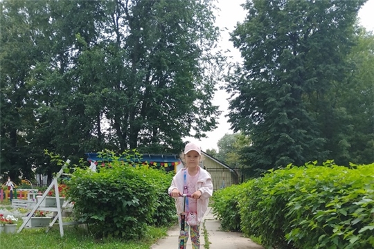 Катание на самокате 