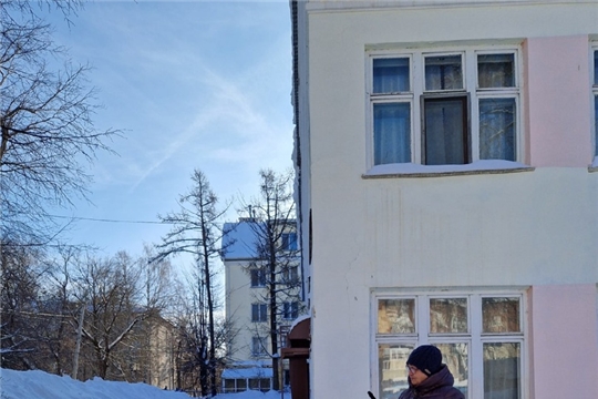 Осторожно,сосульки!
