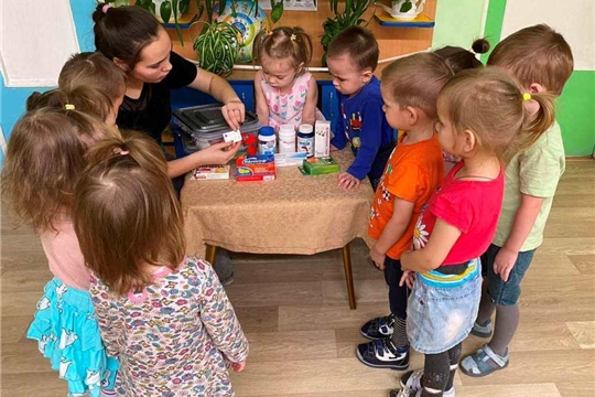 Знают взрослые и дети, что таблетки – не конфетки