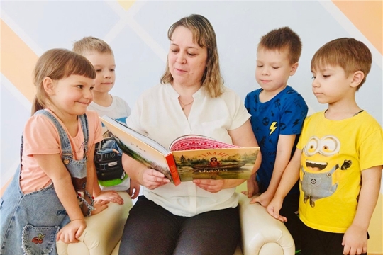 Знакомство воспитанников с книгой "Тёплые сказки"