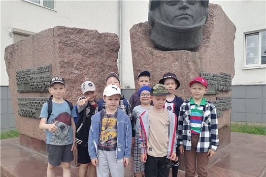 Экскурсия к памятнику А. Г. Николаеву