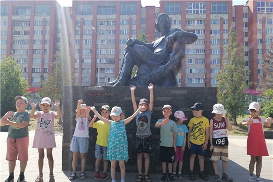 Экскурсия к памятнику Максима Горького