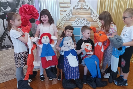 В детском саду 14 г. Чебоксары продолжает реализоваться дополнительная образовательная услуга театр «Умка»