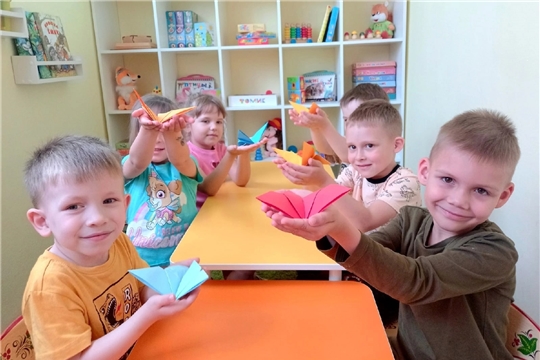 Кружки "Игралочка" и "Волшебный мир оригами