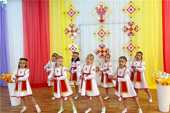 "В краю ста тысяч песен"