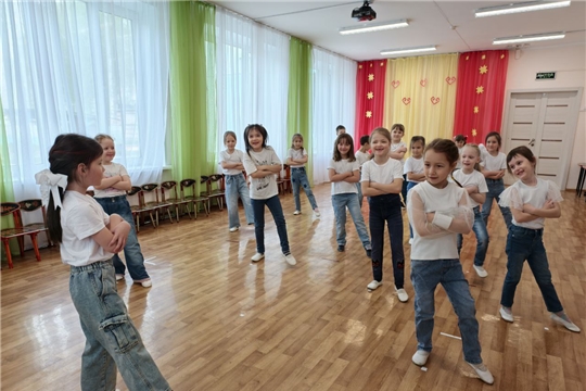 Встречаем праздник Первомай.