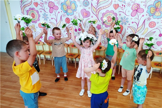 Танец с ромашками