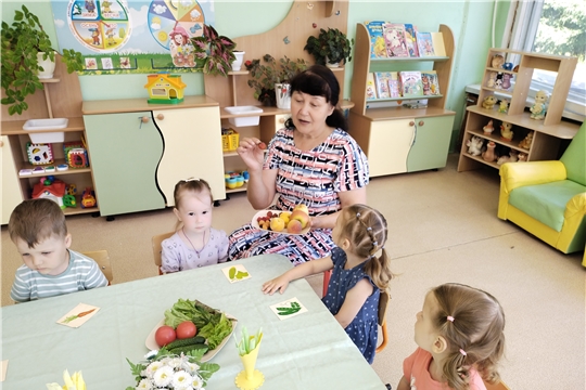 Свежие овощи и фрукты в рационе дошкольников