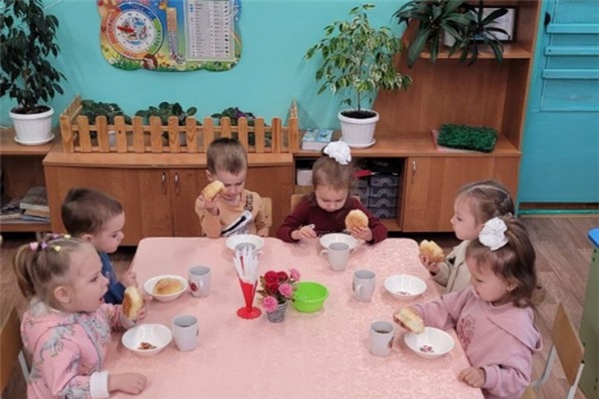 Чай с лимоном - это вкусно и полезно!