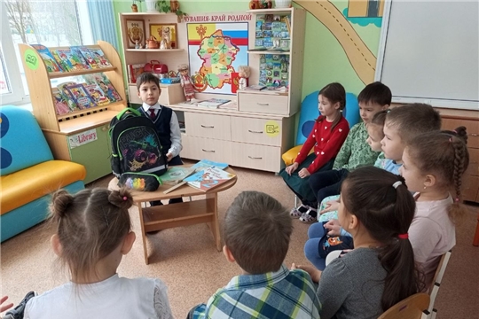 Выпускник детского сада в гостях у группы "Пчелки"
