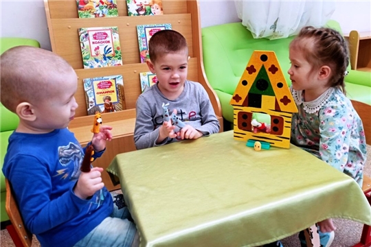 Первые шаги маленьких актеров.