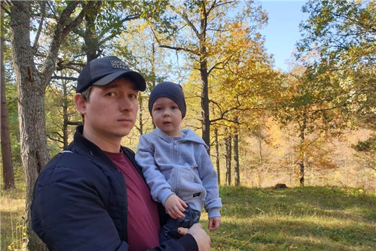 Семьи воспитанников детского сада продолжают участвовать в акции "Папа в кадре"