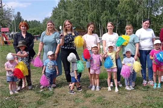 Фестиваль семейных игр  "Погрузись на час в детство"
