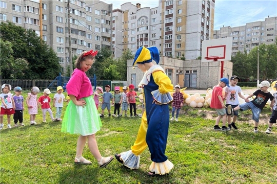 Развлечение "Здравствуй лето!"