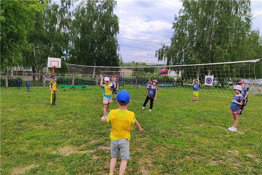 Играем в пионербол