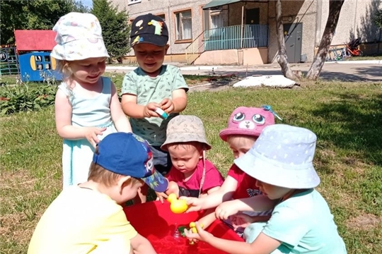 "Жарко,жарко, нету сил". Игры с водой