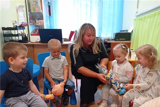 Знакомство с профессиями детского сада