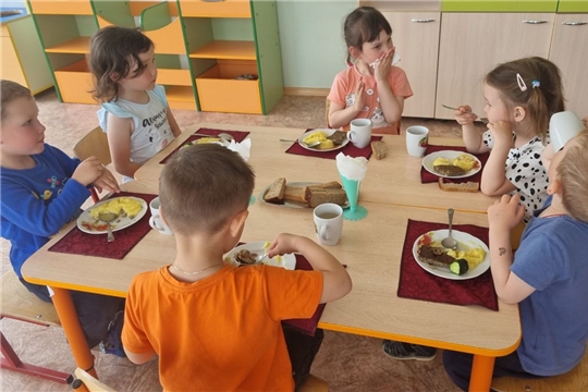 Уроки столового этикета для малышей 