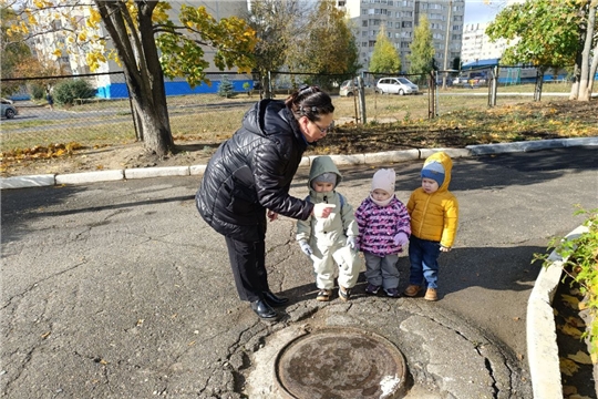 Ситуативный разговор на прогулке "На улице будь внимателен"