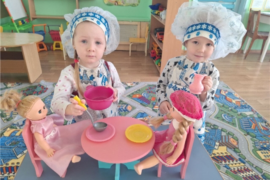 Угостим кукол