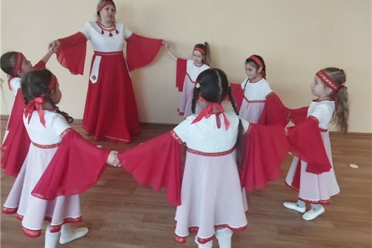 В краю ста тысяч песен