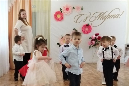Кукла Катя на празднике