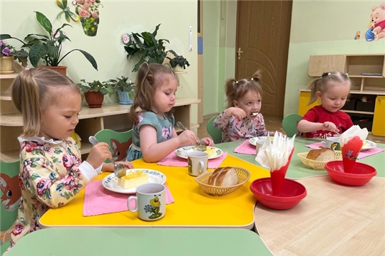 Правильное питание - залог здорового ребенка.