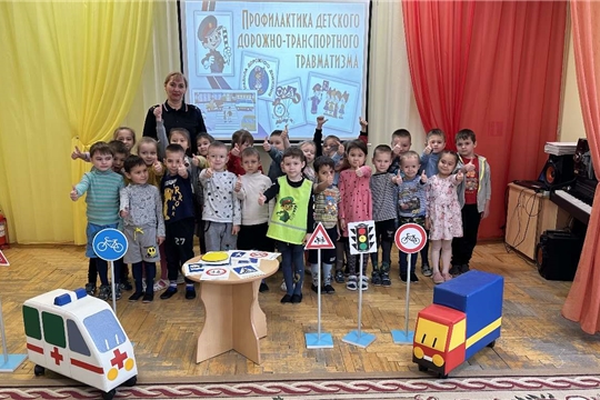 Профилактическая беседа с детьми с приглашением инспектора ГИБДД