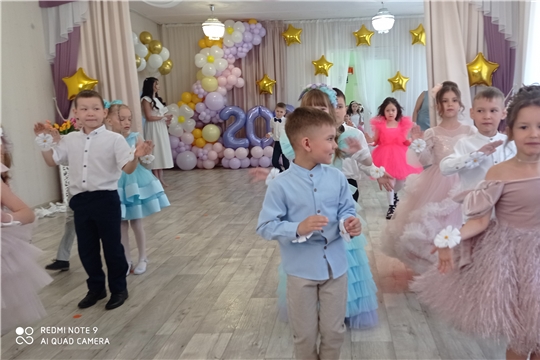 Выпускной в подготовительной группе "Непоседы"