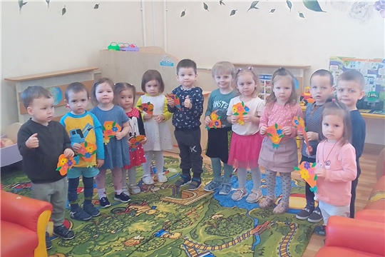 Подарок мамам от воспитанников группы «Чечексем»