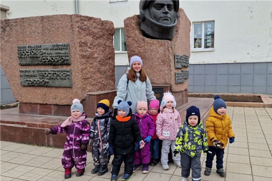 Экскурсия к памятникам космонавтов