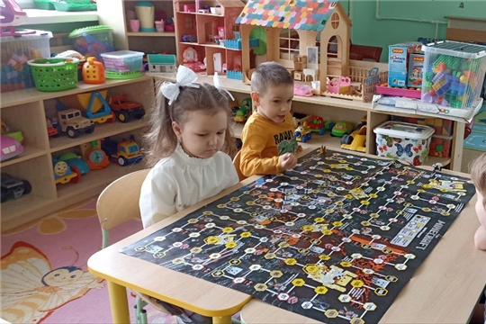 Наши любимые настольные игры «Ходилки — бродилки»!