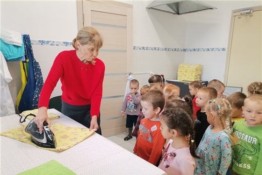 Дошколята знакомятся с миром профессий